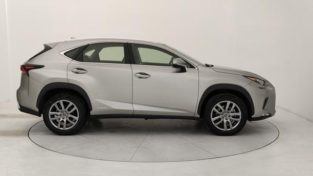 LEXUS NX 300h usata, con Autoradio