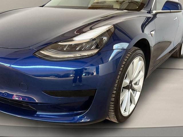 TESLA Model 3 usata, con Fari LED