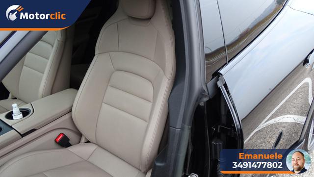 PORSCHE Taycan usata 54