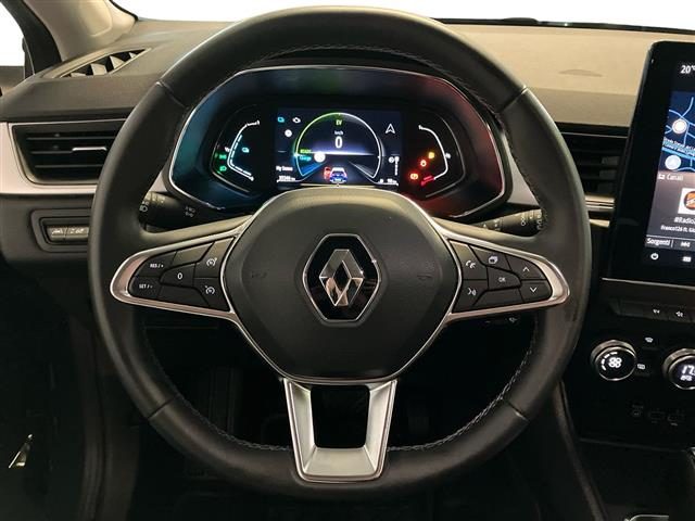 RENAULT Captur usata, con Hill holder