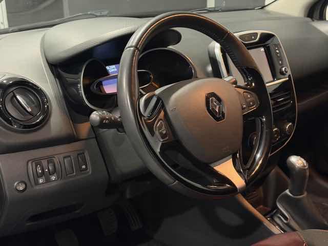 RENAULT Clio usata, con Controllo trazione