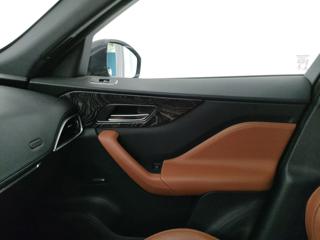 JAGUAR F-Pace usata, con Fari LED