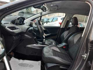 PEUGEOT 2008 usata, con Volante in pelle