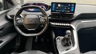 PEUGEOT 3008 usata, con USB