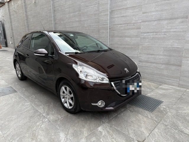 PEUGEOT 208 usata, con Airbag laterali