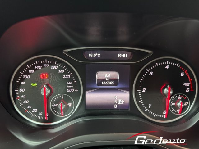 MERCEDES-BENZ B 180 usata, con Fendinebbia