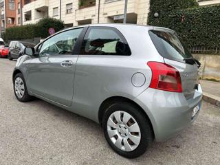 TOYOTA Yaris usata, con Autoradio