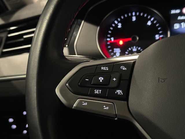 VOLKSWAGEN Passat Variant usata, con ESP