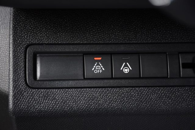 PEUGEOT 5008 usata, con USB