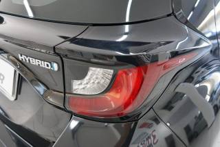 TOYOTA Yaris usata 23