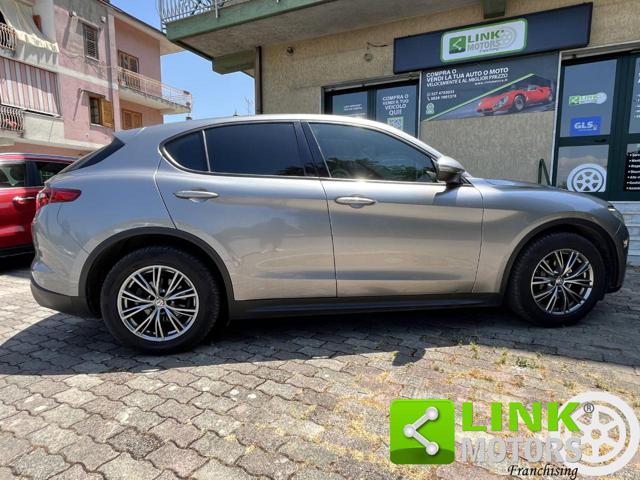 ALFA ROMEO Stelvio usata, con Sedile posteriore sdoppiato