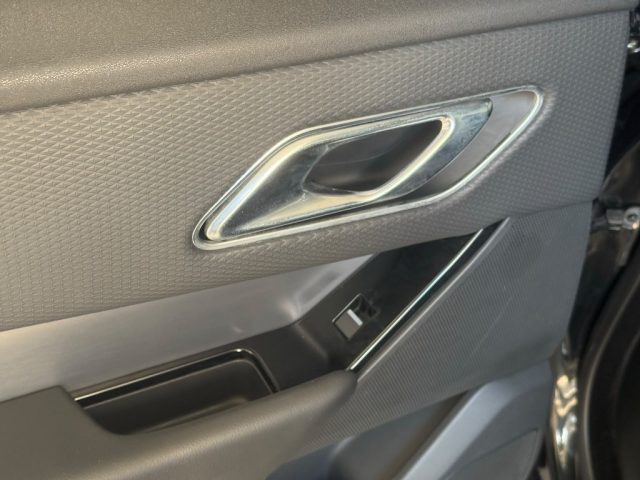 LAND ROVER Range Rover Velar usata, con Sistema di navigazione
