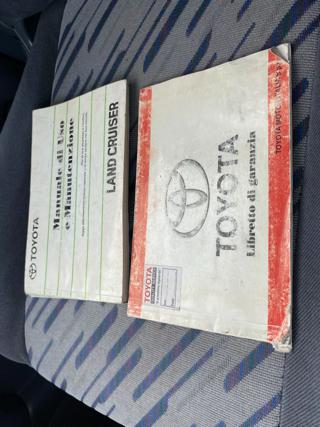 TOYOTA Land Cruiser usata 16