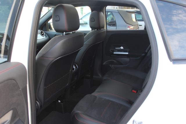 MERCEDES-BENZ GLA 200 usata, con Volante in pelle