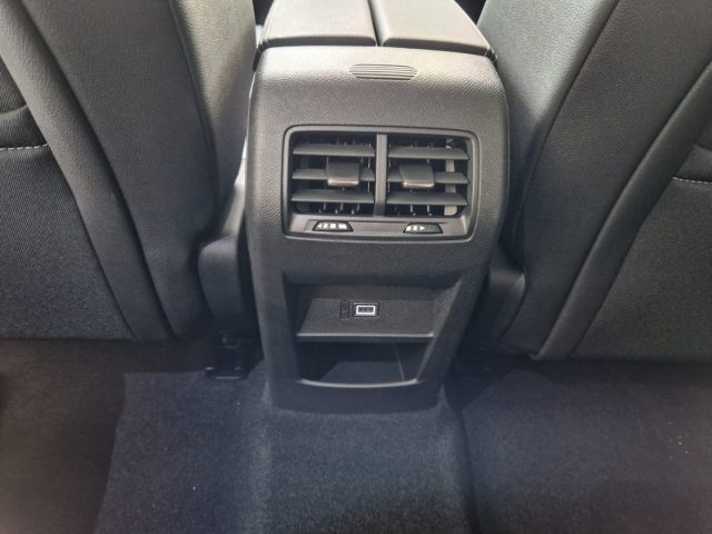 OPEL Astra usata, con Fari Xenon