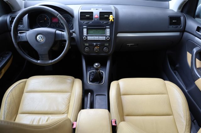 VOLKSWAGEN Golf usata, con Specchietti laterali elettrici