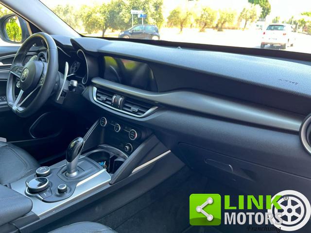 ALFA ROMEO Stelvio usata, con Volante in pelle