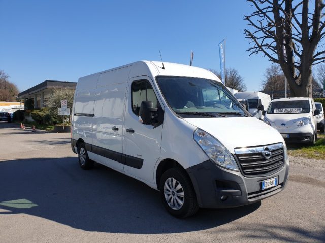 OPEL Movano usata, con Airbag