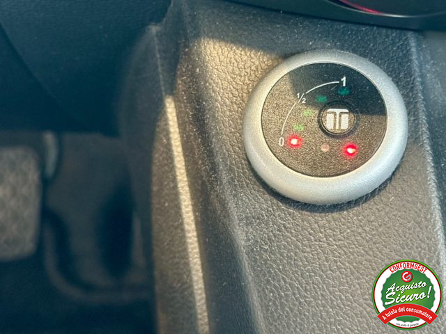 MAZDA 2 usata, con Fendinebbia