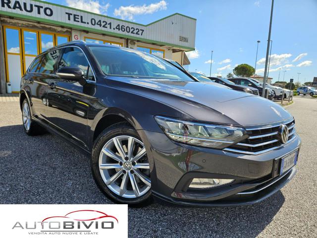 VOLKSWAGEN Passat Variant usata, con Fendinebbia