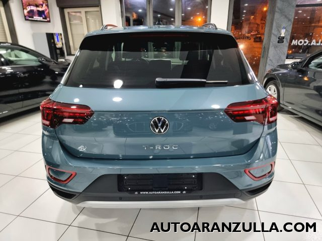 VOLKSWAGEN T-Roc usata, con Alzacristalli elettrici