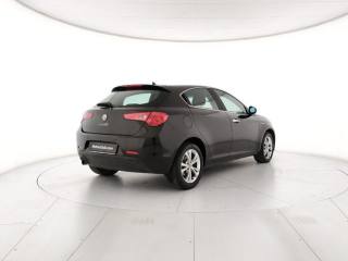 ALFA ROMEO Giulietta usata, con Autoradio