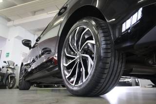 VOLKSWAGEN Golf usata, con USB