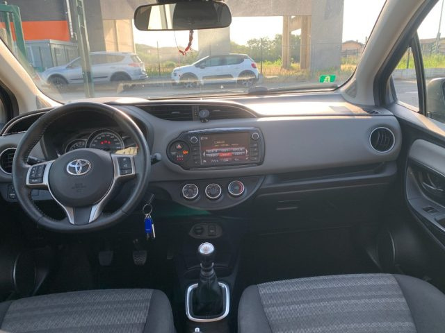 TOYOTA Yaris usata, con ESP
