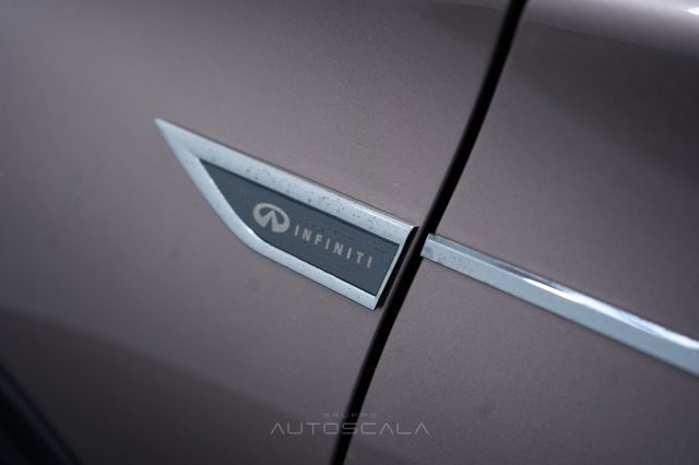 INFINITI Q30 usata, con Sensore di luce