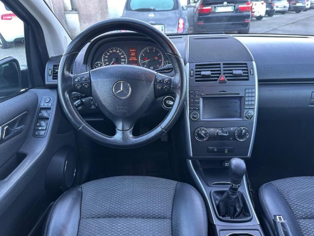 MERCEDES-BENZ A 160 usata, con Controllo automatico clima