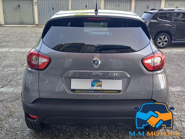 RENAULT Captur usata, con Autoradio
