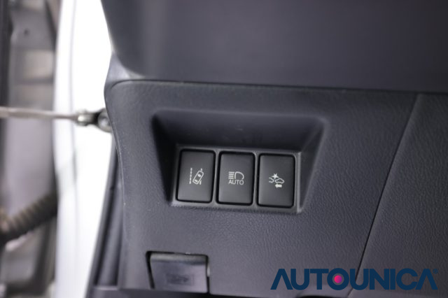 TOYOTA Yaris usata, con Specchietti laterali elettrici