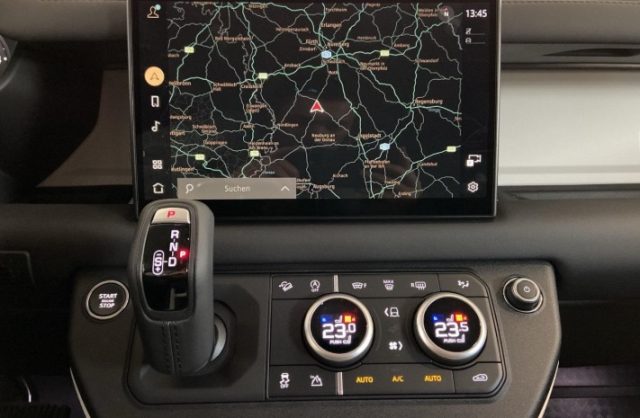 LAND ROVER Defender usata, con ESP