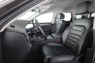 VOLKSWAGEN Touareg usata 1