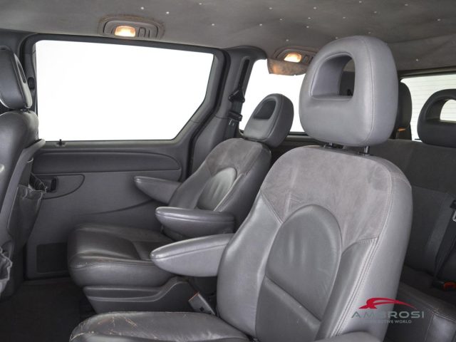 CHRYSLER Voyager usata 9
