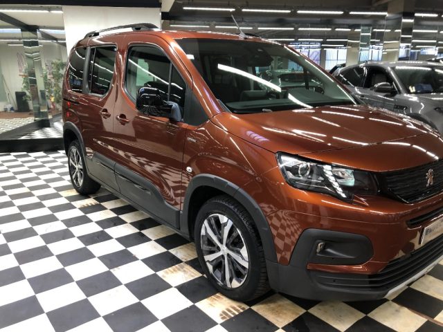 PEUGEOT Rifter usata, con Airbag
