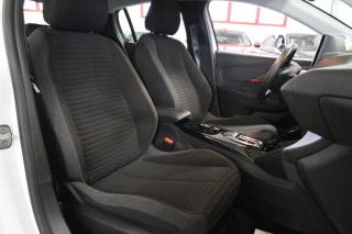 PEUGEOT 208 usata, con Sedile posteriore sdoppiato