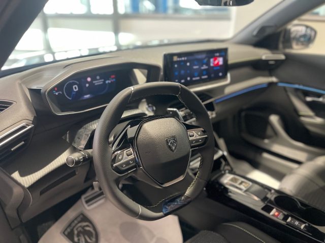 PEUGEOT 2008 usata, con USB