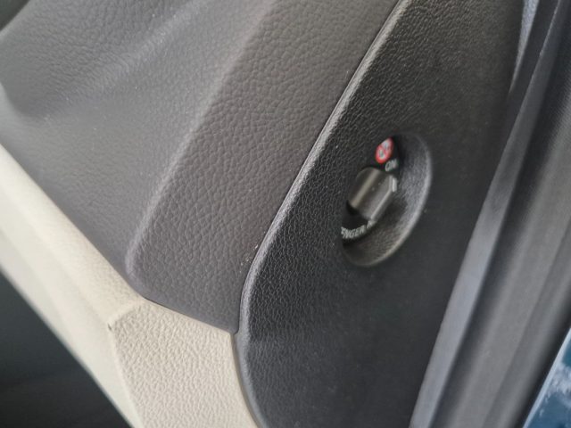 RENAULT Captur usata, con Touch screen