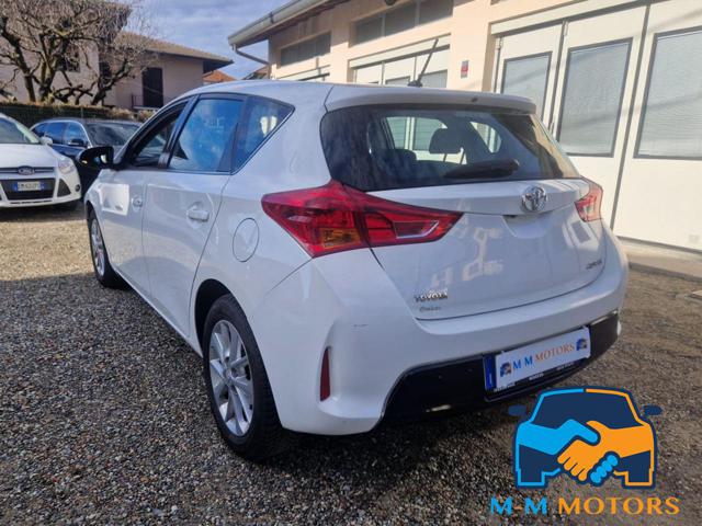TOYOTA Auris usata, con Cerchi in lega