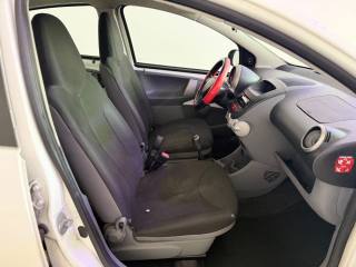 TOYOTA Aygo usata 10