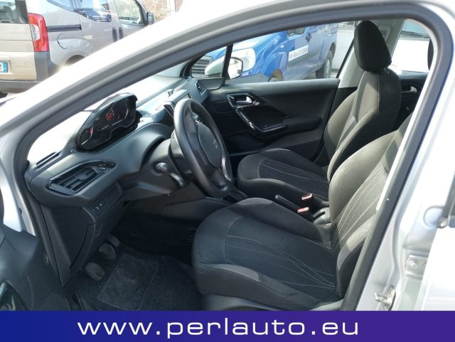 PEUGEOT 208 usata, con Alzacristalli elettrici