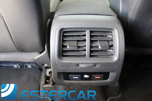 VOLKSWAGEN Touran usata, con Volante in pelle