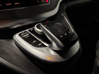 MERCEDES-BENZ V 250 usata, con Portellone posteriore elettrico