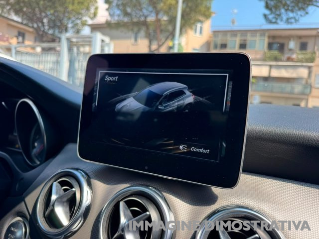 MERCEDES-BENZ GLA 200 usata, con USB
