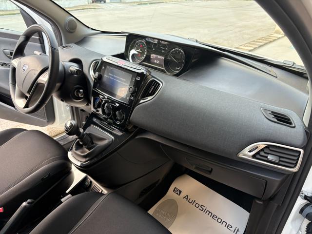 LANCIA Ypsilon usata, con Fendinebbia