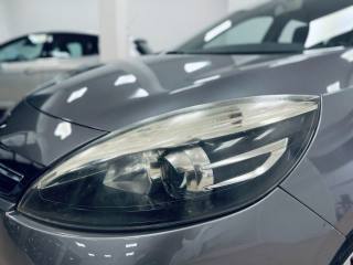 RENAULT Scenic usata, con Autoradio