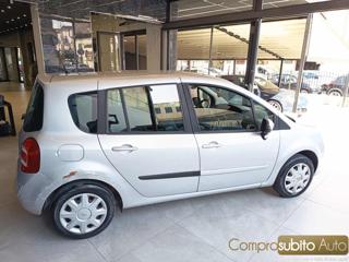 RENAULT Modus usata, con Chiusura centralizzata