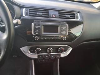 KIA Rio usata, con Autoradio digitale