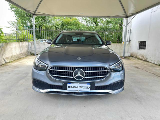 MERCEDES-BENZ E 200 usata, con Airbag